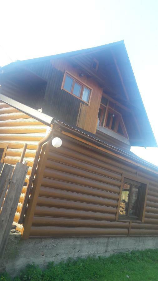У Оксани Guest House Кваси Екстериор снимка