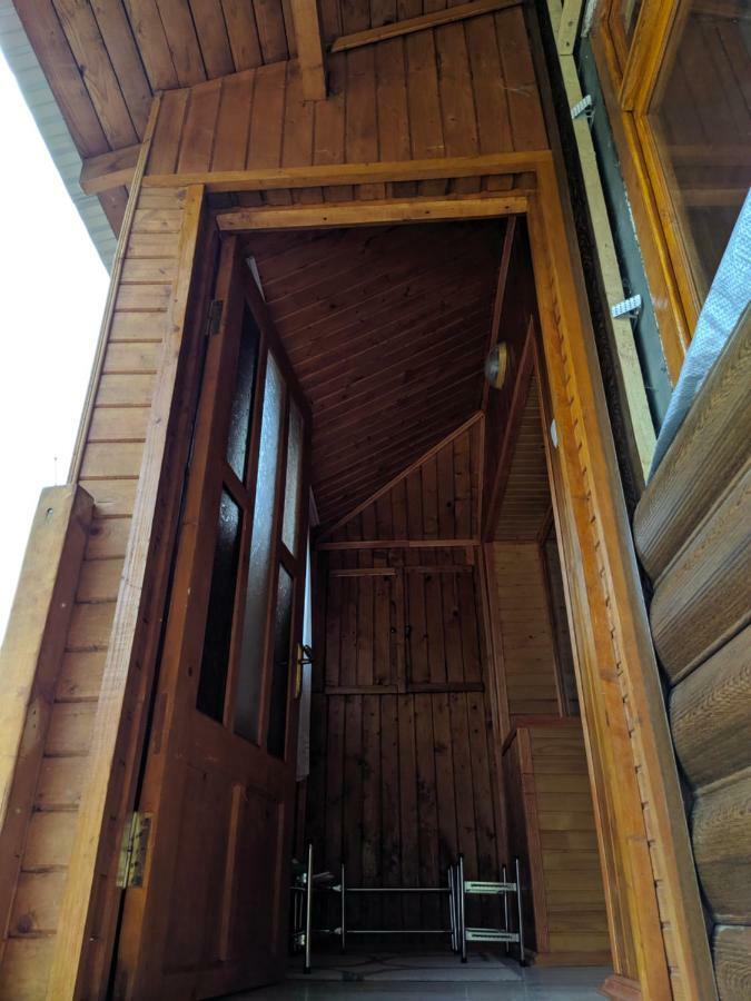 У Оксани Guest House Кваси Екстериор снимка