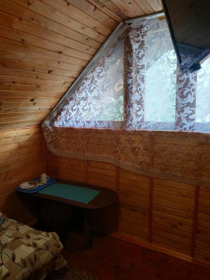 У Оксани Guest House Кваси Екстериор снимка